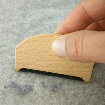 Wooden Fabric Cashmere Sweater Lint Remover Trimmer Shaver Manual Portable Comb Clothing Care
Wooden Fabric Cashmere Sweater Lint Remover Trimmer Shaver Manual Portable Comb Clothing Care