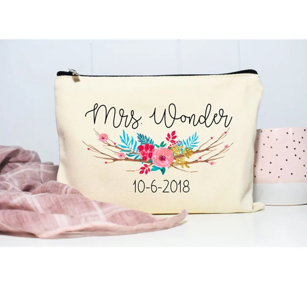 

maid of honor Makeup Bags Personalized flowers Cosmetic Bag bridal shower toiletry Bags Bridesmaid proposal Gifts Make up Case