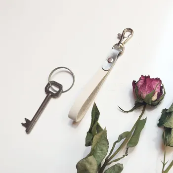 Leather Key Chain Key Ring Hide Substance Key Chain Lanyard Key Wrist Strap Key Gift Bag Ornament
Leather Key Chain Key Ring Hide Substance Key Chain Lanyard Key Wrist Strap Key Gift Bag Ornament