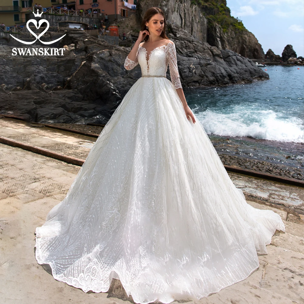Stunning Wedding Dress 2019 Swanskirt Sweetheart Appliques A-Line Crystal Belt Court Train Bridal gown Vestido de noiva UZ37
Stunning Wedding Dress 2019 Swanskirt Sweetheart Appliques A-Line Crystal Belt Court Train Bridal gown Vestido de noiva UZ37