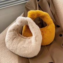 Fashion Faux Fur Shoulder Bags Women's Handbags 2022 Luxury Designer Half Moon Lady Hand Bags Fluffy Soft Plush Winter Clutch Pu
Fashion Faux Fur Shoulder Bags Women's Handbags 2022 Luxury Designer Half Moon Lady Hand Bags Fluffy Soft Plush Winter Clutch Pu