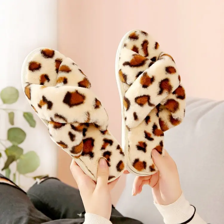 Korean-style New Style 2020 Large Size Leopord Pattern Plush Slipper Women's Household Leopord Pattern Cross Cotton Slippers Wom
Korean-style New Style 2020 Large Size Leopord Pattern Plush Slipper Women's Household Leopord Pattern Cross Cotton Slippers Wom