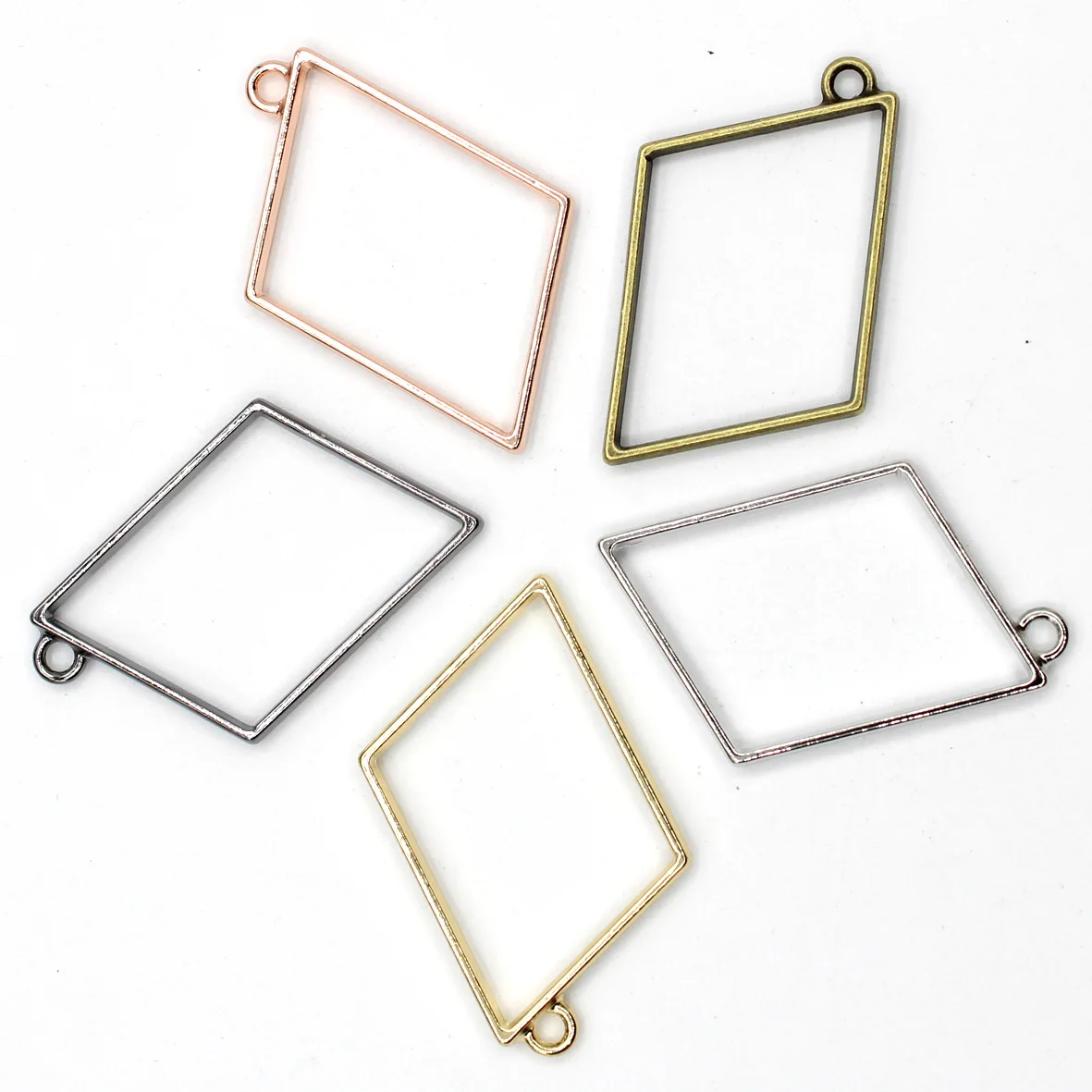 Metal Hollow Embossing Frame Resin Jewelry Making Frame Necklace Earring Pendant Mould 10pcs/lots 5 Colors Long Diamond
Metal Hollow Embossing Frame Resin Jewelry Making Frame Necklace Earring Pendant Mould 10pcs/lots 5 Colors Long Diamond