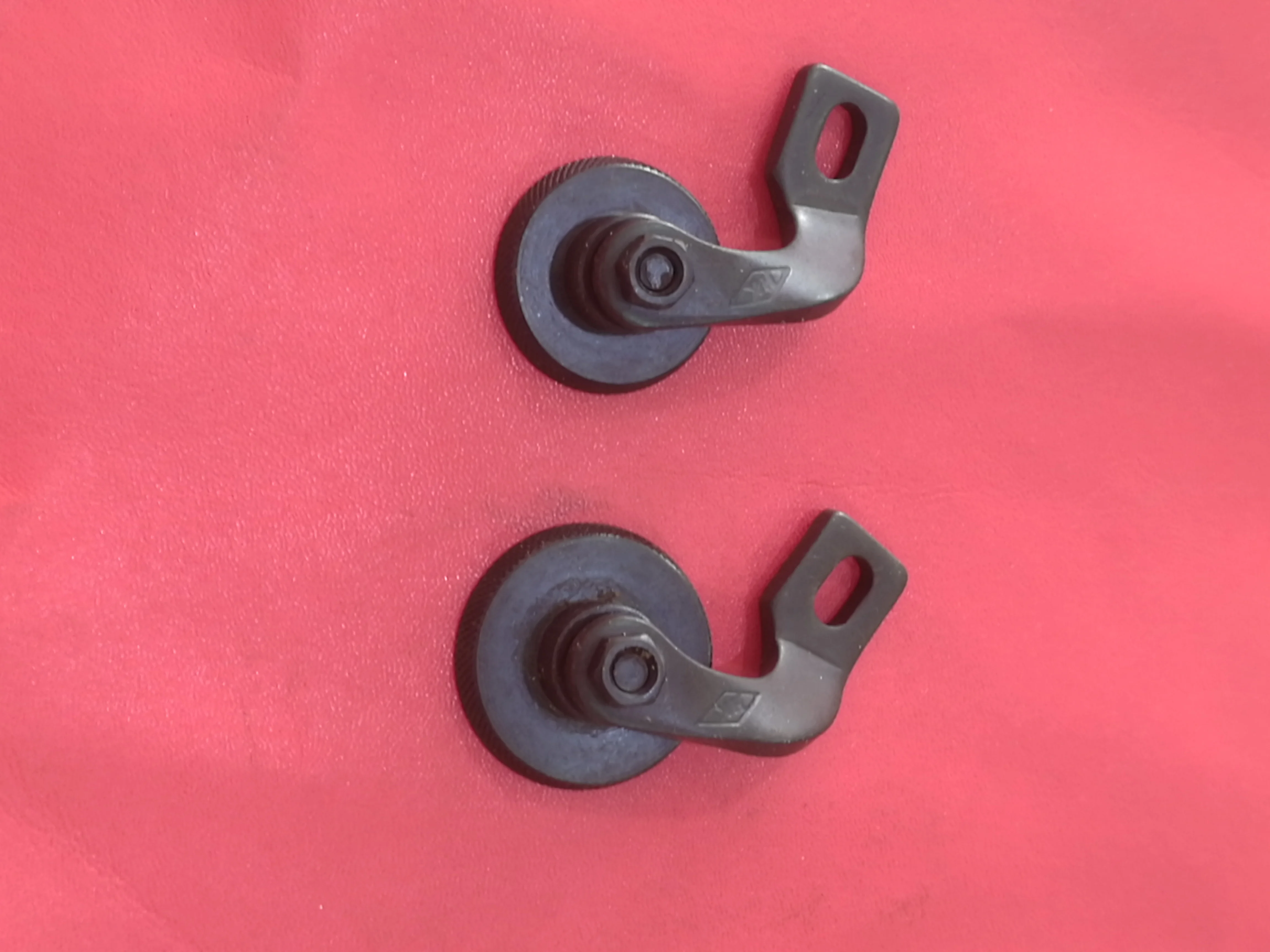 2PCS 810 820 high head car presser pin press wheel import ultra-thin roller rubber wheel industrial sewing machine accessories
2PCS 810 820 high head car presser pin press wheel import ultra-thin roller rubber wheel industrial sewing machine accessories