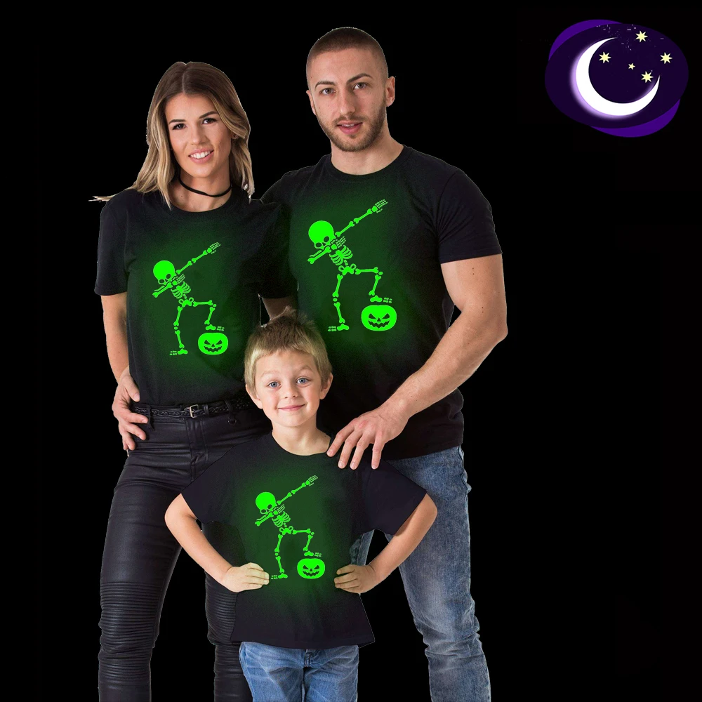 1pcs Summer Family Matching Outfits Mommy Daddy Kid Glow In Dark Luminou Skeleton T Shirt Family Match Halloween Shirts Clothes
1pcs Summer Family Matching Outfits Mommy Daddy Kid Glow In Dark Luminou Skeleton T Shirt Family Match Halloween Shirts Clothes