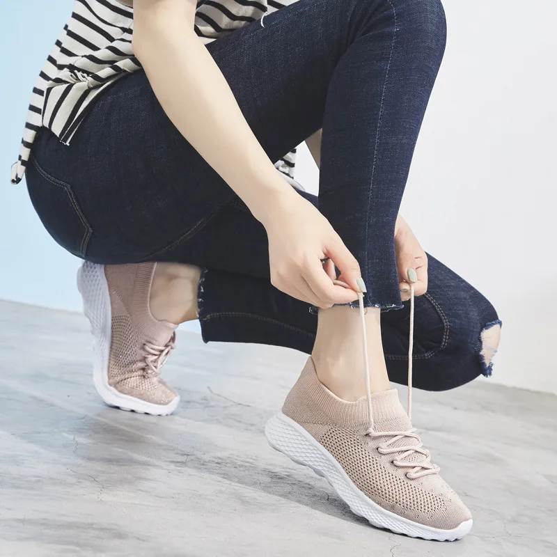 Ultra-Light Silver wa zi xie Girl'S Loose Version of Plus-sized Ultra-Light Sports Running Shoes Fly Woven Breathable Shoes Fash
Ultra-Light Silver wa zi xie Girl'S Loose Version of Plus-sized Ultra-Light Sports Running Shoes Fly Woven Breathable Shoes Fash