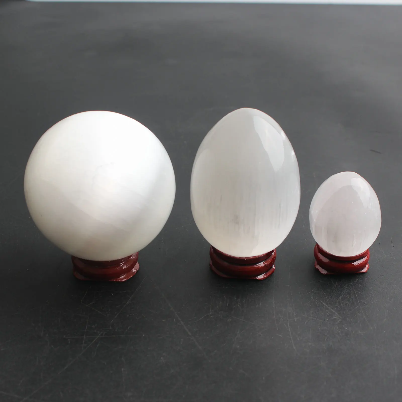 1PC Selenite Ball Or Egg Shaped Love Aromatherapy Gypsum Stone Quartz Crystal Yoga Power Relaxation Reiki Healing Home Decor
1PC Selenite Ball Or Egg Shaped Love Aromatherapy Gypsum Stone Quartz Crystal Yoga Power Relaxation Reiki Healing Home Decor