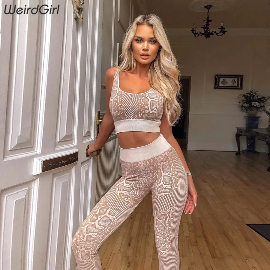 Women Snake Pattern Print Sets Two Pieces Fitness Tracksuit 2020 Elastic Tank Top With Pads High Waist Leggings Casual Sportwear
Women Snake Pattern Print Sets Two Pieces Fitness Tracksuit 2020 Elastic Tank Top With Pads High Waist Leggings Casual Sportwear