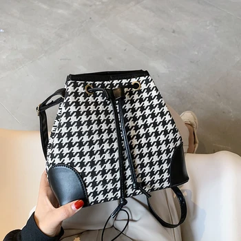 Simply Crossbody Bags Zebra Printed Canvas Shoulder Messenger Bag Lady Chain Travel Small Handbags for Women 2020
Simply Crossbody Bags Zebra Printed Canvas Shoulder Messenger Bag Lady Chain Travel Small Handbags for Women 2020