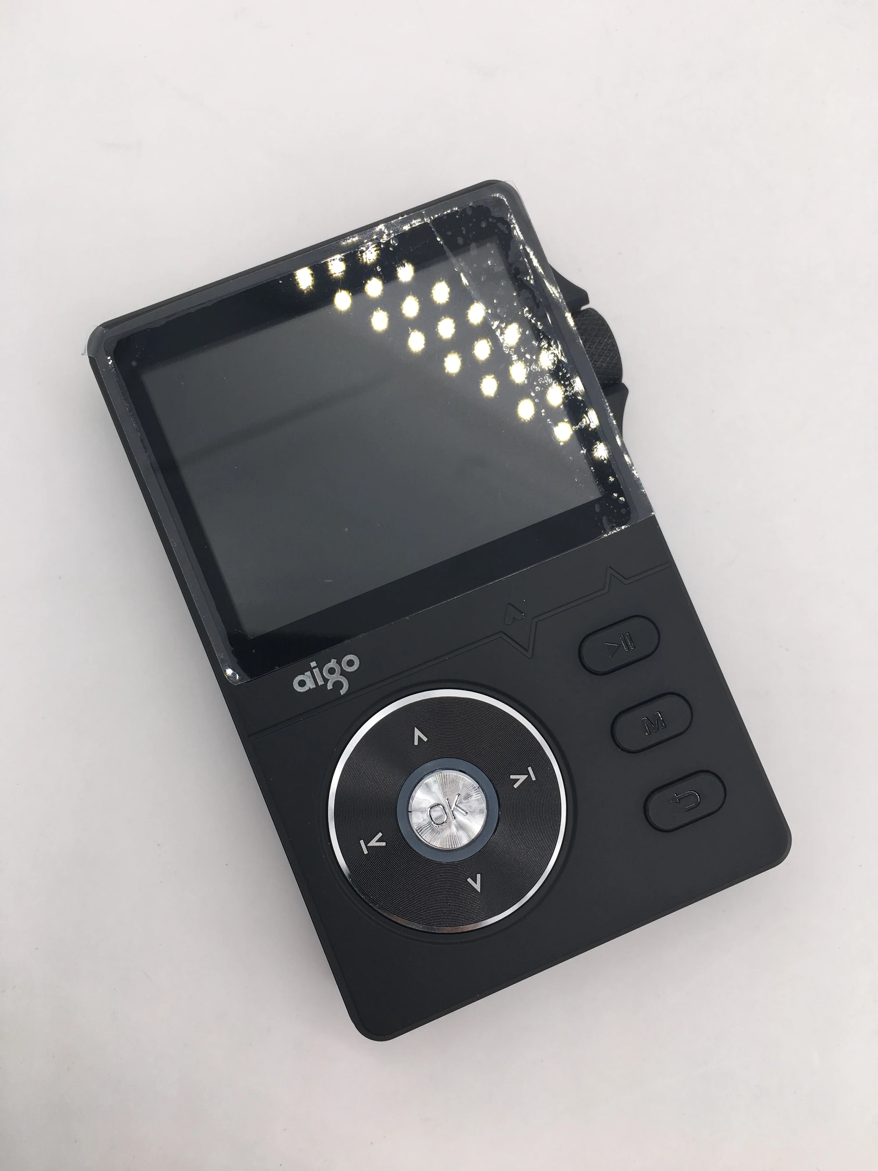 Aigo MP3-108 portable MP3 Player Zinc Alloy HiFi High Quality Sound Lossless Music Player DAC decoding 2.2 Inches screen
Aigo MP3-108 portable MP3 Player Zinc Alloy HiFi High Quality Sound Lossless Music Player DAC decoding 2.2 Inches screen