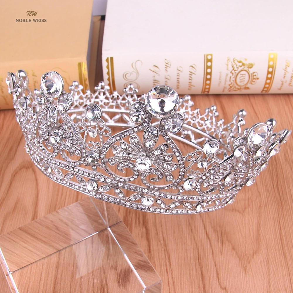 Bridal Jewelry crown alloy diamond wedding headdress Baroque hairband high grade round crown
Bridal Jewelry crown alloy diamond wedding headdress Baroque hairband high grade round crown