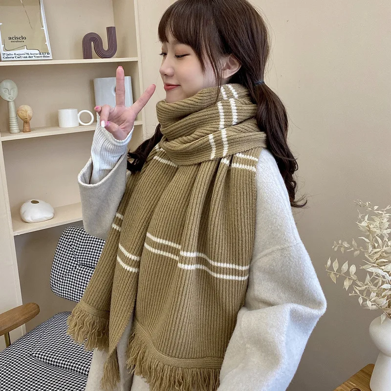 Scarf Female Winter Stripe Thickened Warm Men's Wool Shawl 2021 Autumn Winter Warm Knitting Bib 175x32cm
Scarf Female Winter Stripe Thickened Warm Men's Wool Shawl 2021 Autumn Winter Warm Knitting Bib 175x32cm