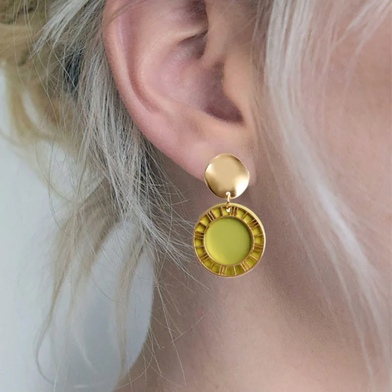 Fashion Korean Round Earrings Sequins Hollow Disc Candy Earrings Women Personality Jewelry Gift Aretes De Mujer
Fashion Korean Round Earrings Sequins Hollow Disc Candy Earrings Women Personality Jewelry Gift Aretes De Mujer