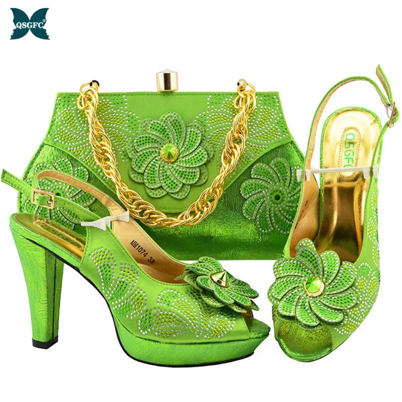 2020 Latest Ladies Matching Italian design Shoe and Bag Set in Green Color African Shoes and Matching Bag Set for Party
2020 Latest Ladies Matching Italian design Shoe and Bag Set in Green Color African Shoes and Matching Bag Set for Party