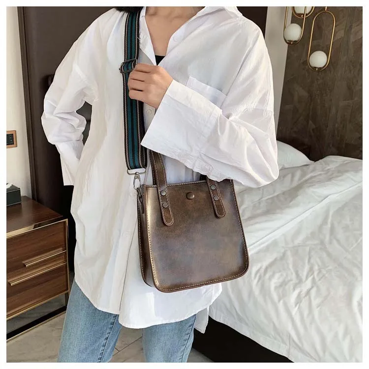 Autumn And Winter New Style Wide Ribbon Bag Women's 2020 Korean-style Hong Kong Style Fashion Shoulder Bag Retro Versatile INS S
Autumn And Winter New Style Wide Ribbon Bag Women's 2020 Korean-style Hong Kong Style Fashion Shoulder Bag Retro Versatile INS S