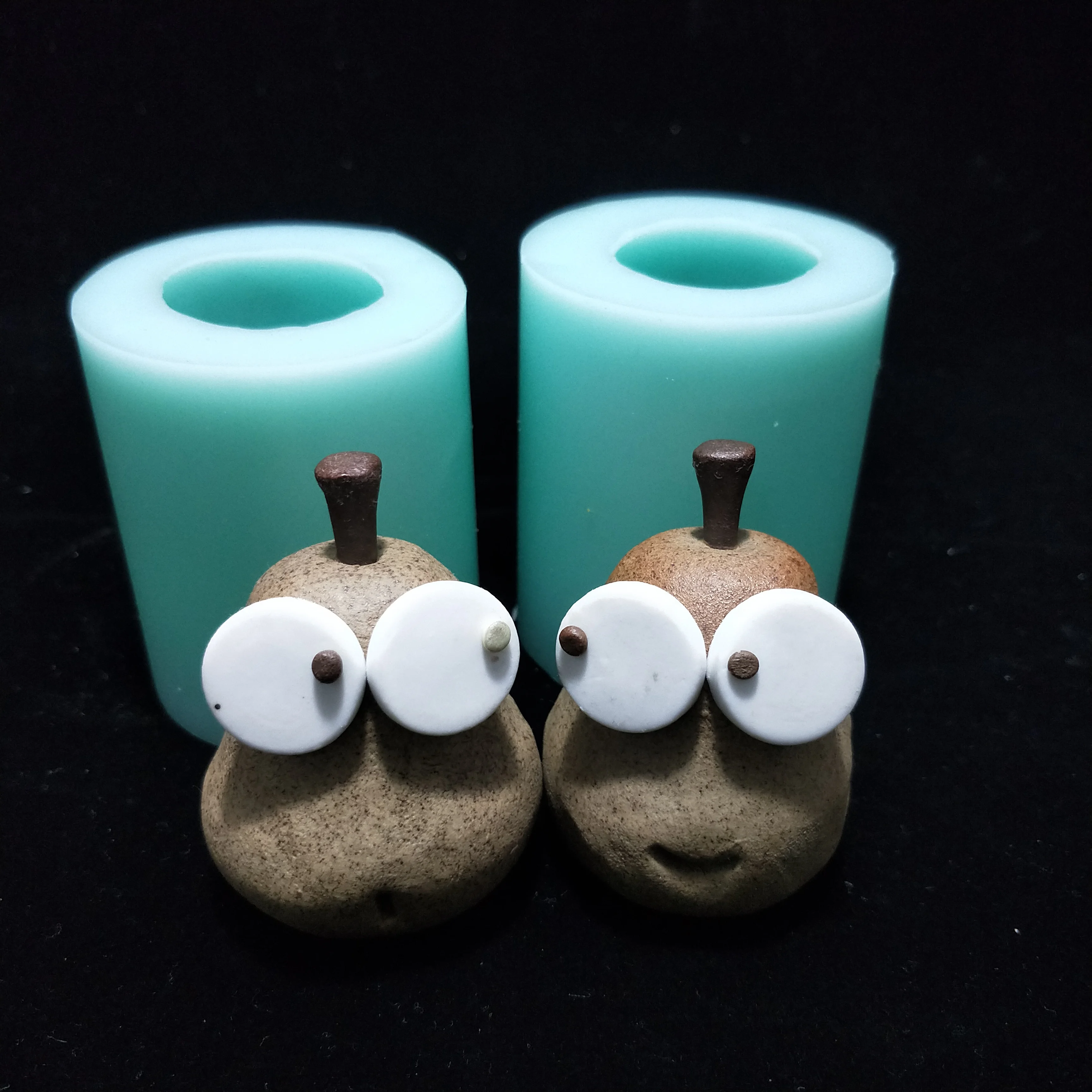 Silicone Mold Cartoon pear shaped doll couple doll Silicone Fondant Mould Soap candle Molds Clay Resin Mold
Silicone Mold Cartoon pear shaped doll couple doll Silicone Fondant Mould Soap candle Molds Clay Resin Mold