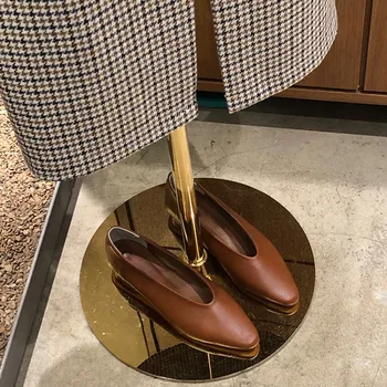 MLJUESE 2020 women flats Soft cow leather brown color slip on comfortable flats shoes spring autumn casual shoes size 40
MLJUESE 2020 women flats Soft cow leather brown color slip on comfortable flats shoes spring autumn casual shoes size 40