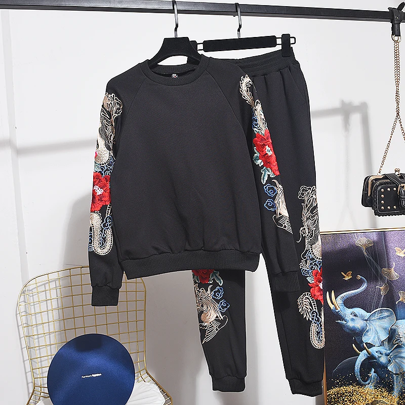 Autumn New Women Clothes 2020 Fashion Embroidery Flowers Long sleeve Pullover + Casual Little Feet Pants 2 Piece Set Women Tide
Autumn New Women Clothes 2020 Fashion Embroidery Flowers Long sleeve Pullover + Casual Little Feet Pants 2 Piece Set Women Tide