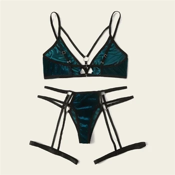 Plus Size Intimate Underwear Set Women Sexy Velvet Bra Set With Harness Suspender Belt Female Erotic Lingerie Set 
Plus Size Intimate Underwear Set Women Sexy Velvet Bra Set With Harness Suspender Belt Female Erotic Lingerie Set