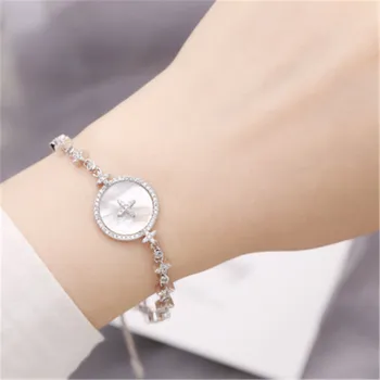 European Cubic Zirconia Star Mother-of-pearl Pendant Bracelet For Women Retractable Fashion Bangle Jewelry
European Cubic Zirconia Star Mother-of-pearl Pendant Bracelet For Women Retractable Fashion Bangle Jewelry