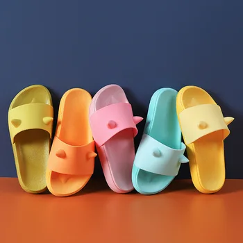 Hot Selling CHILDREN'S Slippers 2020 Summer Cartoon Anti-slip Men and Women Drag Child Home Soft-Sole Bath Baby Sandals Women's
Hot Selling CHILDREN'S Slippers 2020 Summer Cartoon Anti-slip Men and Women Drag Child Home Soft-Sole Bath Baby Sandals Women's