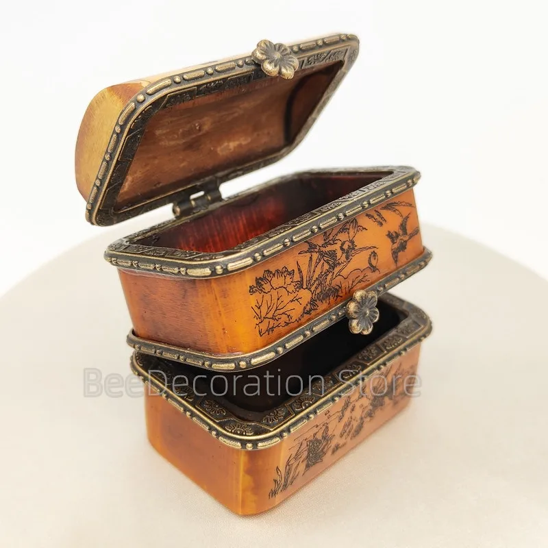 

Antique Wooden Box Collection, Chinese Crafts Articles, Creative Figurines for Home, Desktop Ornaments, Decoration Gifts