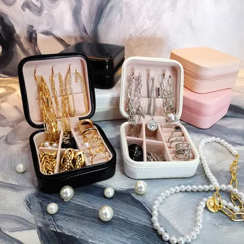 Fashion PU Fibre Jewelry Organizer Earring Ring Necklace Jewelry Storage Box Protable Zipper Girl Lipstick Cosmetics Beauty Case
Fashion PU Fibre Jewelry Organizer Earring Ring Necklace Jewelry Storage Box Protable Zipper Girl Lipstick Cosmetics Beauty Case