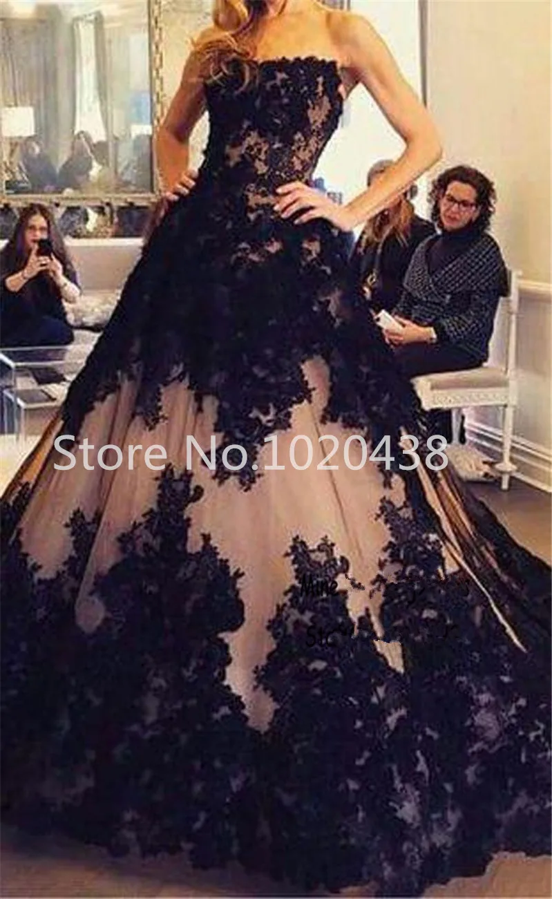 Vintage Black Lace Strapless Sleeveless Applique Lace Long Evening Pageant Gown Princess Style Prom mother of the bride dresses
Vintage Black Lace Strapless Sleeveless Applique Lace Long Evening Pageant Gown Princess Style Prom mother of the bride dresses