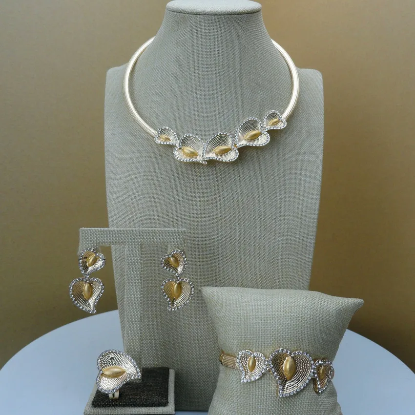 Yuminglai 2019 Fashion Simple Flower Design Dubai Gold Plated Ladies Jewelry Sets FHK6825
Yuminglai 2019 Fashion Simple Flower Design Dubai Gold Plated Ladies Jewelry Sets FHK6825