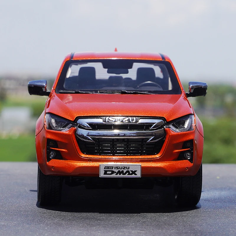 Масштаб 1:18, модель автомобиля Isuzu D-MAX Pickup 2021, литая модель грузовика из сплава, сувенирные украшения, демонстрация автомобиля, коллекционная игрушка
Масштаб 1:18, модель автомобиля Isuzu D-MAX Pickup 2021, литая модель грузовика из сплава, сувенирные украшения, демонстрация автомобиля, коллекционная игрушка