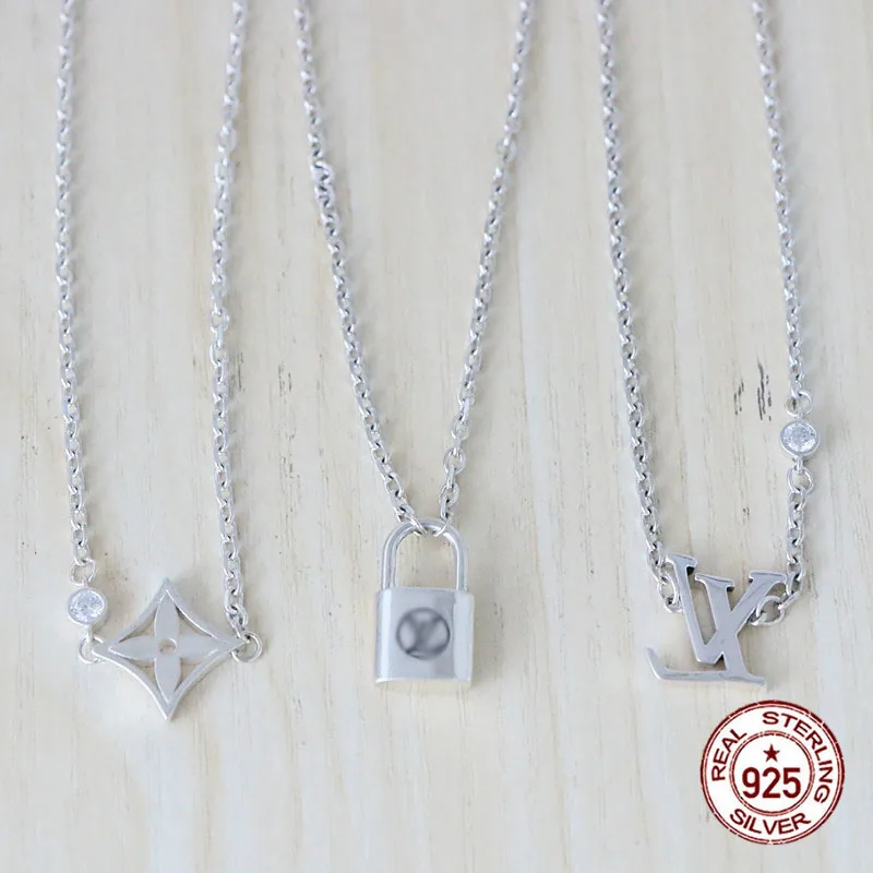 925 sterling silver necklace Personalized fashion temperament fresh jewelry letters simple shape gift for lover 2020 new hot
925 sterling silver necklace Personalized fashion temperament fresh jewelry letters simple shape gift for lover 2020 new hot