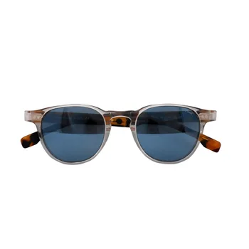 RossoT, Sunglasses. Mirrored lenses, glossy crystal frame. With customizable "talking" label. Made in Italy
RossoT, Sunglasses. Mirrored lenses, glossy crystal frame. With customizable "talking" label. Made in Italy