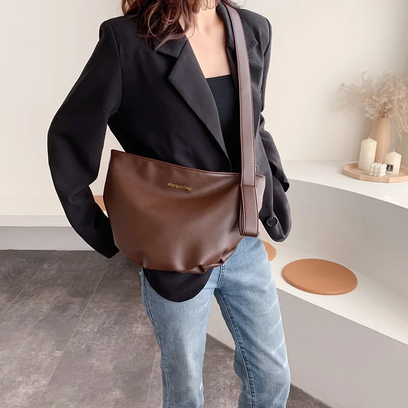 INS-Style Large Capacity Bag 2020 Spring New Style WOMEN'S Bag Korean-style Lettered Pleated Design Shoulder Bag
INS-Style Large Capacity Bag 2020 Spring New Style WOMEN'S Bag Korean-style Lettered Pleated Design Shoulder Bag