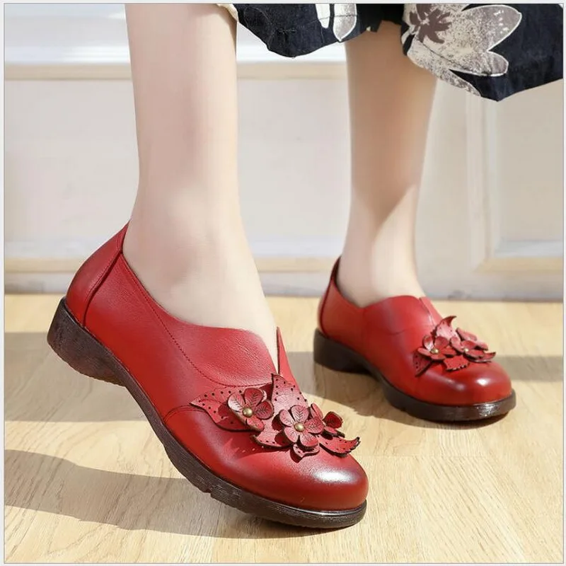 2019 Retro Genuine Leather Flats Shoes Ladies Hand-Sewn Soft Loafers Female flat comfortable Casual Shoes mother single shoes
2019 Retro Genuine Leather Flats Shoes Ladies Hand-Sewn Soft Loafers Female flat comfortable Casual Shoes mother single shoes