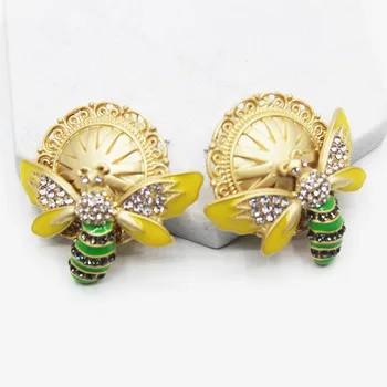 NewArrival Crystal Pop Bee Ear Studs Sweet Beauty Simple Atmosphere disc Stud Rhinestone wings Earrings Luxury Jewellery Pendant
NewArrival Crystal Pop Bee Ear Studs Sweet Beauty Simple Atmosphere disc Stud Rhinestone wings Earrings Luxury Jewellery Pendant