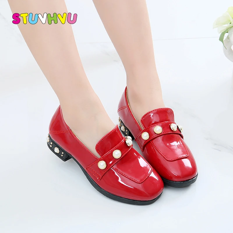 Fashion Bright Leather Children's Shoes 2020 Spring and Autumn New Pearl Girls Princess Shoes Slip Kids Shoes Black Red Green 
Fashion Bright Leather Children's Shoes 2020 Spring and Autumn New Pearl Girls Princess Shoes Slip Kids Shoes Black Red Green