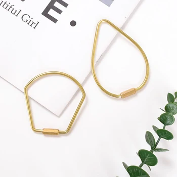 New Hot Durable Brass Screw Lock Clip Key Chain Ring Car Keychain Simple Style for Men Women SMD66 
New Hot Durable Brass Screw Lock Clip Key Chain Ring Car Keychain Simple Style for Men Women SMD66