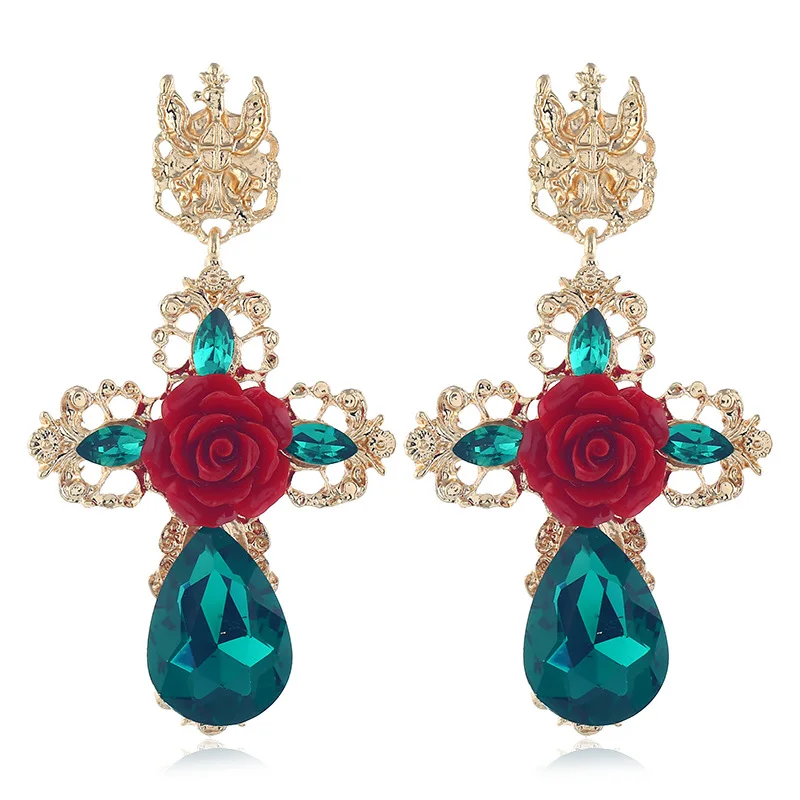 Exaggerated Earrings, Fashionable Temperament, Flower Glass Crystal, European and American Retro Nightclub Earpendants
Exaggerated Earrings, Fashionable Temperament, Flower Glass Crystal, European and American Retro Nightclub Earpendants