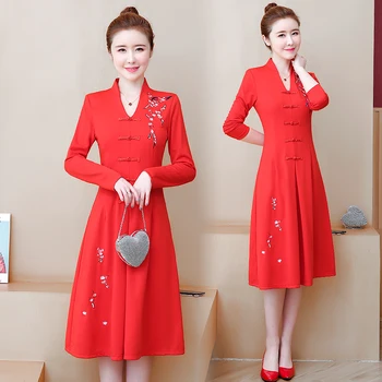 In the spring of the new Chinese New Year Spring Festival wind embroidered long-sleeved long big yards dress Chinese dress
In the spring of the new Chinese New Year Spring Festival wind embroidered long-sleeved long big yards dress Chinese dress