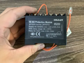 Bitzer SE-B2 compressor protector motor protection module Bitzer part-No.34702701
Bitzer SE-B2 compressor protector motor protection module Bitzer part-No.34702701
