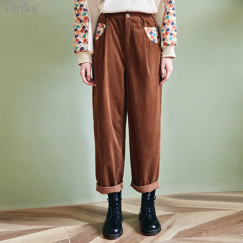 ARTKA 2020 Winter New Women Pants Pure Cotton Vintage Corduroy Straight Pants High Waist Casual Loose Long Pants Women KA20002D
ARTKA 2020 Winter New Women Pants Pure Cotton Vintage Corduroy Straight Pants High Waist Casual Loose Long Pants Women KA20002D