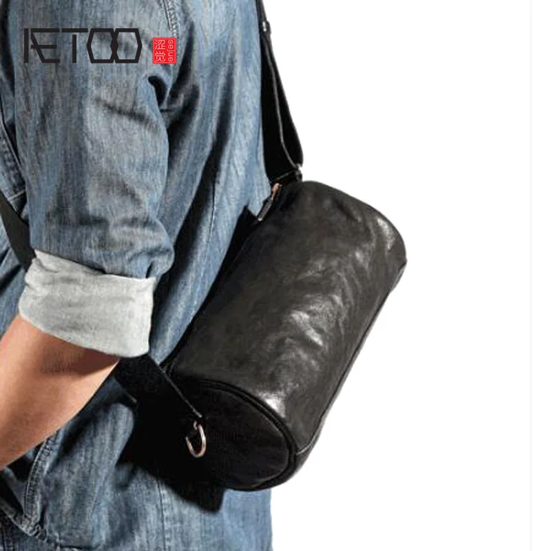 BJYL Cylindrical Messenger Bag Men's Leather Shoulder Bag Personality Men's Bucket Bag Retro Men's Bag Casual First Layer Leath
BJYL Cylindrical Messenger Bag Men's Leather Shoulder Bag Personality Men's Bucket Bag Retro Men's Bag Casual First Layer Leath