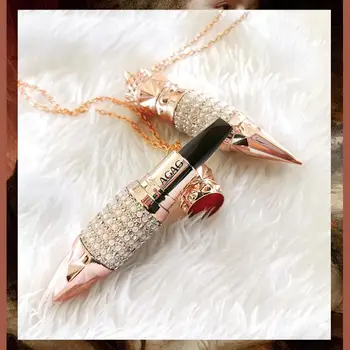 3 In 1 Lipstick Queen Scepter A Tri-color Matte Make Up Soft Mist Koi Cow Blood Lipstick Lip Makeup Lipstick Pendant TSLM1
3 In 1 Lipstick Queen Scepter A Tri-color Matte Make Up Soft Mist Koi Cow Blood Lipstick Lip Makeup Lipstick Pendant TSLM1