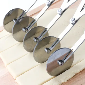3/5/7 Wheels Cutter Dough Divider Side Pasta Knife Flexible Roller Blade Pizza Pastry Peeler Stainless Steel Bakeware Tools 35
3/5/7 Wheels Cutter Dough Divider Side Pasta Knife Flexible Roller Blade Pizza Pastry Peeler Stainless Steel Bakeware Tools 35