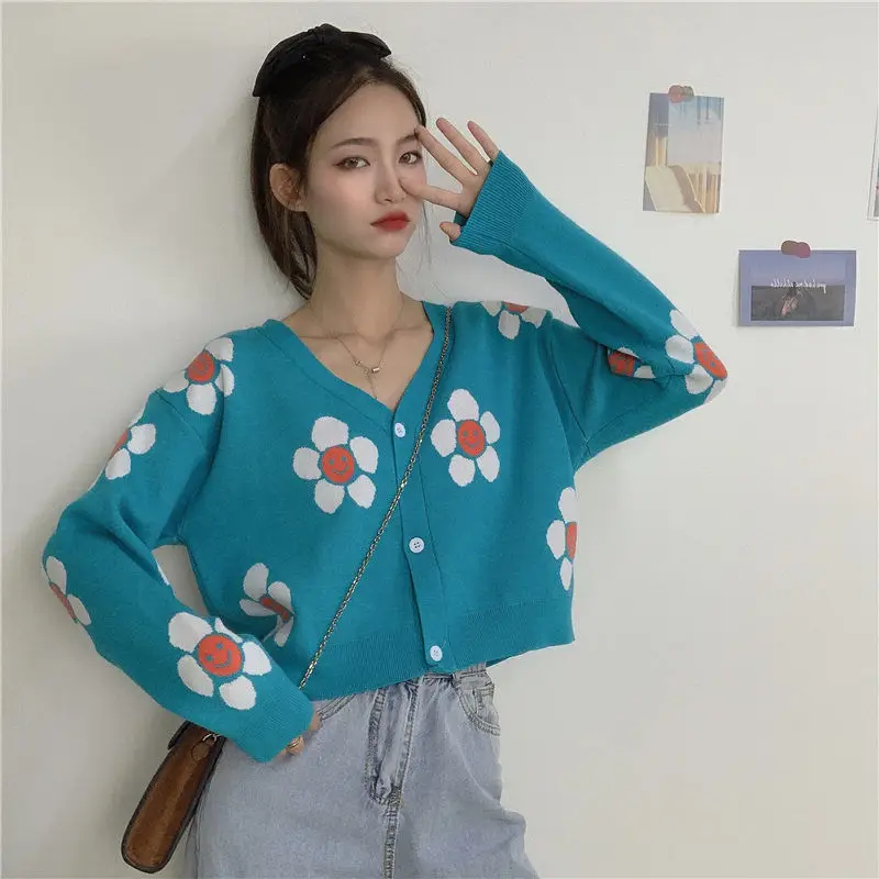 Fresh and sweet autumn new korean style loose flower sweater coat cardigan women's v-neck short knitted top
Fresh and sweet autumn new korean style loose flower sweater coat cardigan women's v-neck short knitted top
