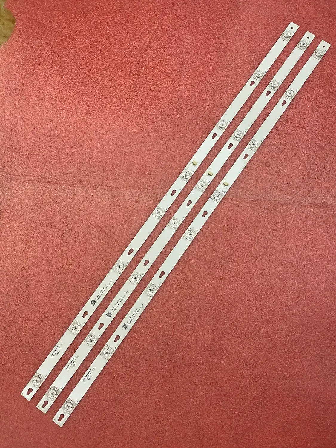 Фонарь подсветки для Thomson 43U67EBC OEM46LB06 TCL 43S62A 43S303 43S305 43DP608 D43A810 TOT_43D2900 светодиодный HR02J
Фонарь подсветки для Thomson 43U67EBC OEM46LB06 TCL 43S62A 43S303 43S305 43DP608 D43A810 TOT_43D2900 светодиодный HR02J