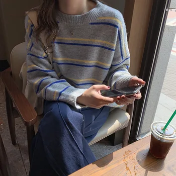 Lazy color contrast horizontal stripe knitted sweater for women's autumn and winter 2019 Korean loose casual top 
Lazy color contrast horizontal stripe knitted sweater for women's autumn and winter 2019 Korean loose casual top