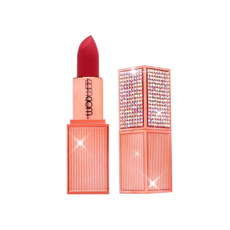 1PCS WODWOD jewels, slippery lipstick, net red INS, super fire small niche parity instead of starry diamond lipstick.
1PCS WODWOD jewels, slippery lipstick, net red INS, super fire small niche parity instead of starry diamond lipstick.