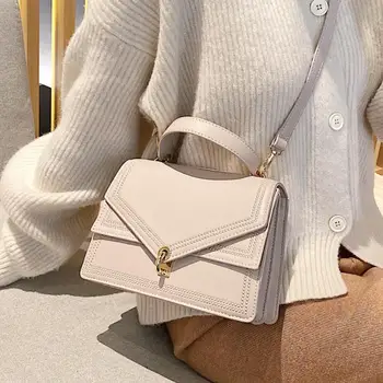 Elegant Female Solid color Tote bag 2020 Fashion New Quality PU Leather Women's Designer Handbag Lock Shoulder Messenger Bag
Elegant Female Solid color Tote bag 2020 Fashion New Quality PU Leather Women's Designer Handbag Lock Shoulder Messenger Bag