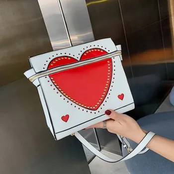 2020 New Niche Design Simple and Versatile Loving Shoulder Messenger Retro Female Bag Fashion Casual Women Purse and Handbags
2020 New Niche Design Simple and Versatile Loving Shoulder Messenger Retro Female Bag Fashion Casual Women Purse and Handbags